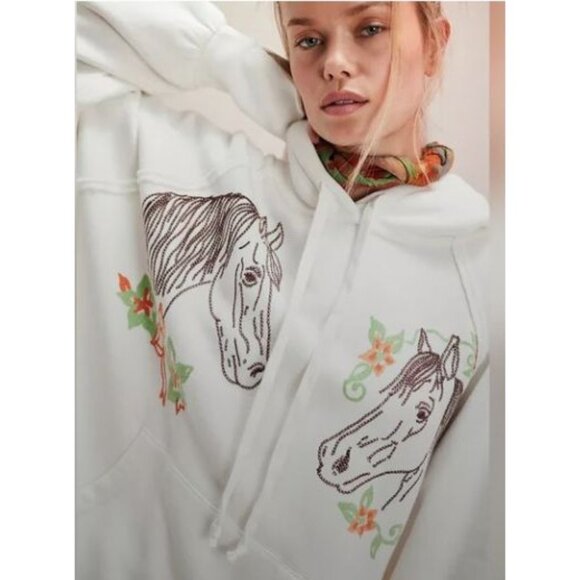 NEW Free People OVERSIZED Embroidered Horse Hoodie Sweatshirt XS - Picture 2 of 8